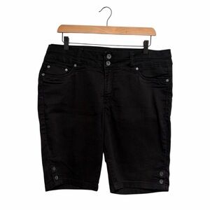 Suko Jeans Women's Black Denim Bermudas Shorts with Shorts
